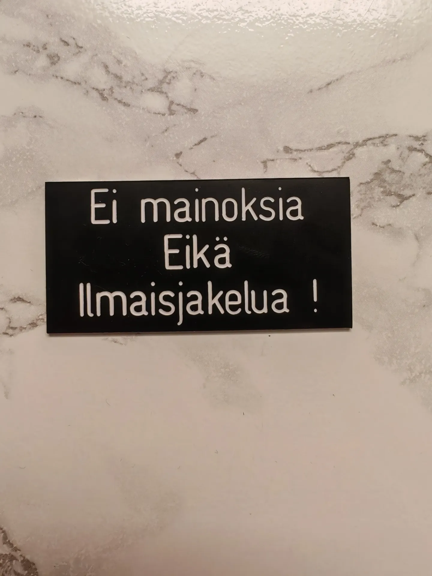 [EW0003] Ei mainoksia Eikä Ilmaisjakelua 70x35